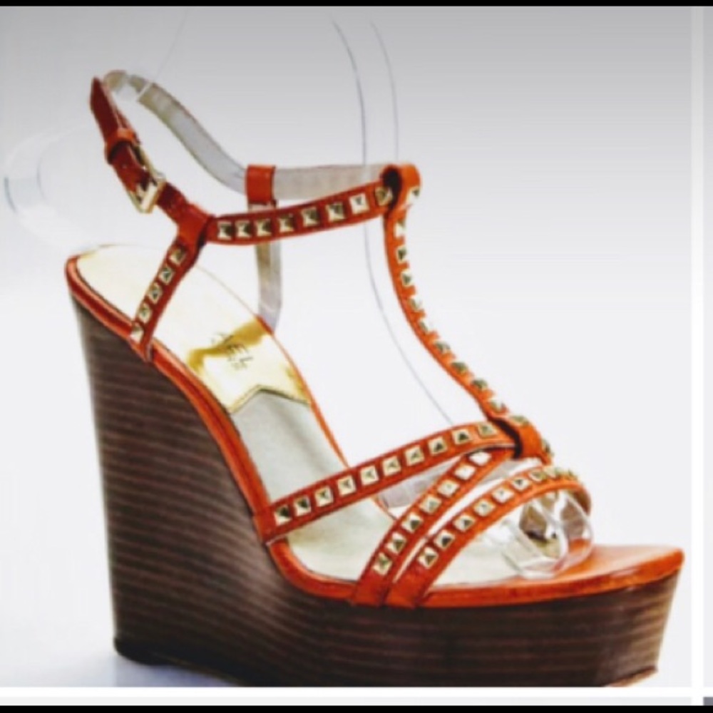 🔥🔥MICHAEL KORS🔥🔥STUDDED STRAPPY WEDGES🔥🔥 - Picture 2 of 7